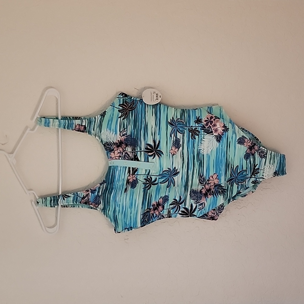 Onepiece Tropical Swimsuit 🩱